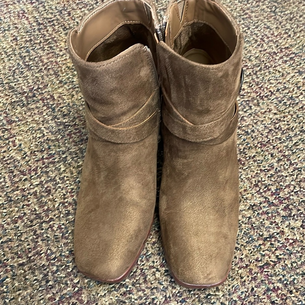 kensie size 6M women’s fall boots